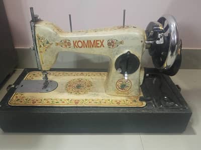 Sewing Machine in Excellent Condition