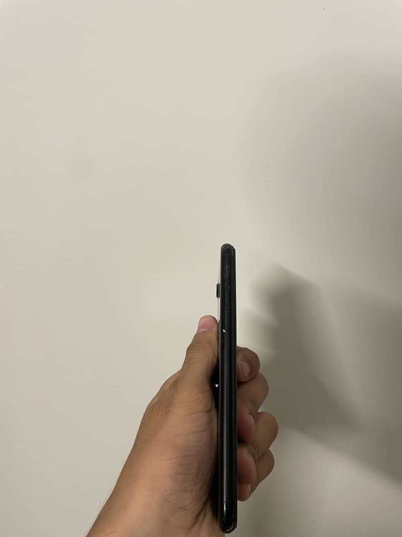 Apple iPhone 7 2
