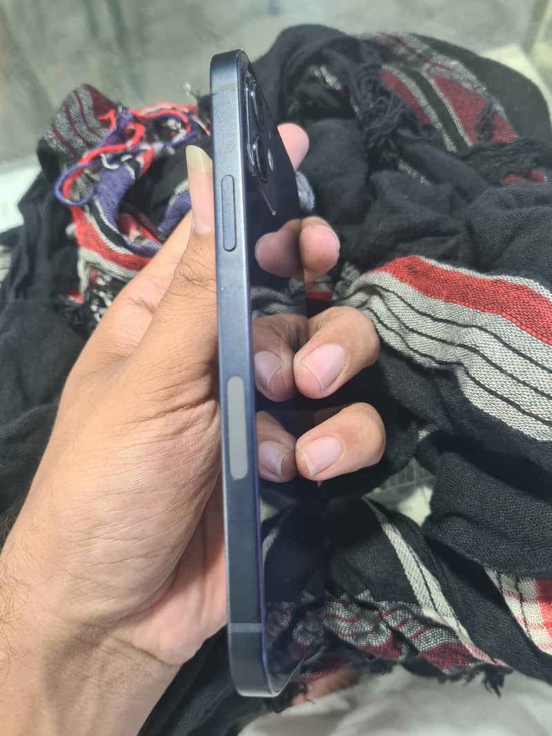 Apple iPhone 12 1