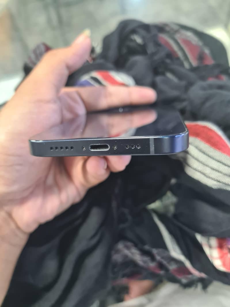 Apple iPhone 12 3