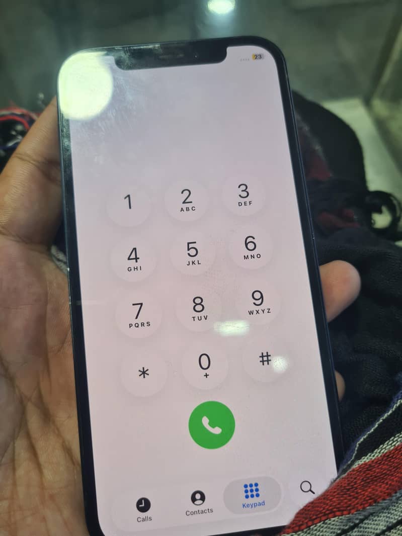 Apple iPhone 12 4