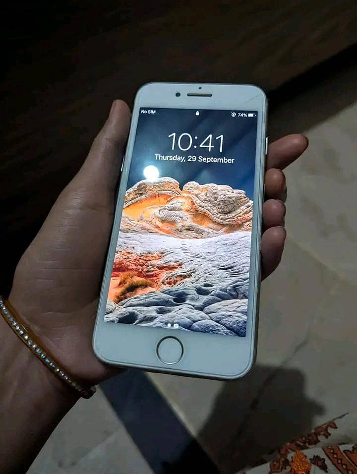 Apple iPhone 8 2