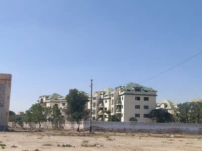 CORNER 40 FEET ROAD 91 Square YARD Saadi Garden Block 4 Best Time Plot For Sale