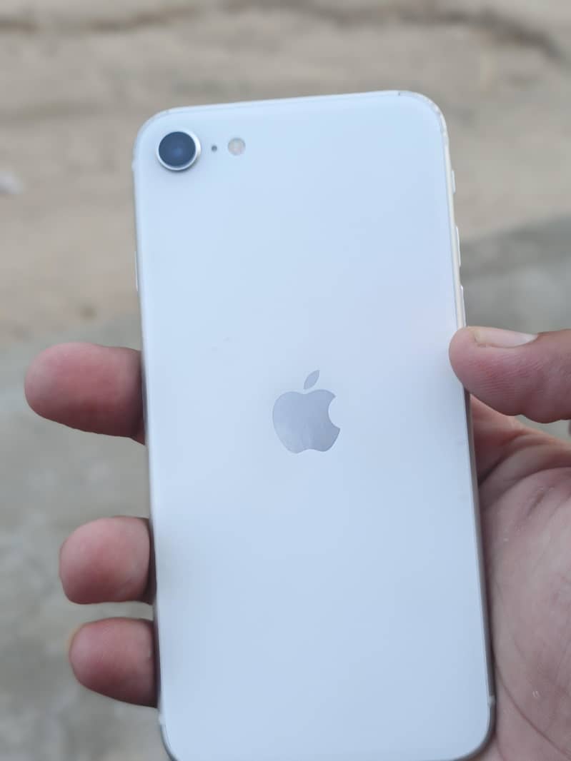 Apple iPhone SE 2 1