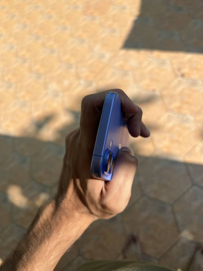 Iphone 16 12