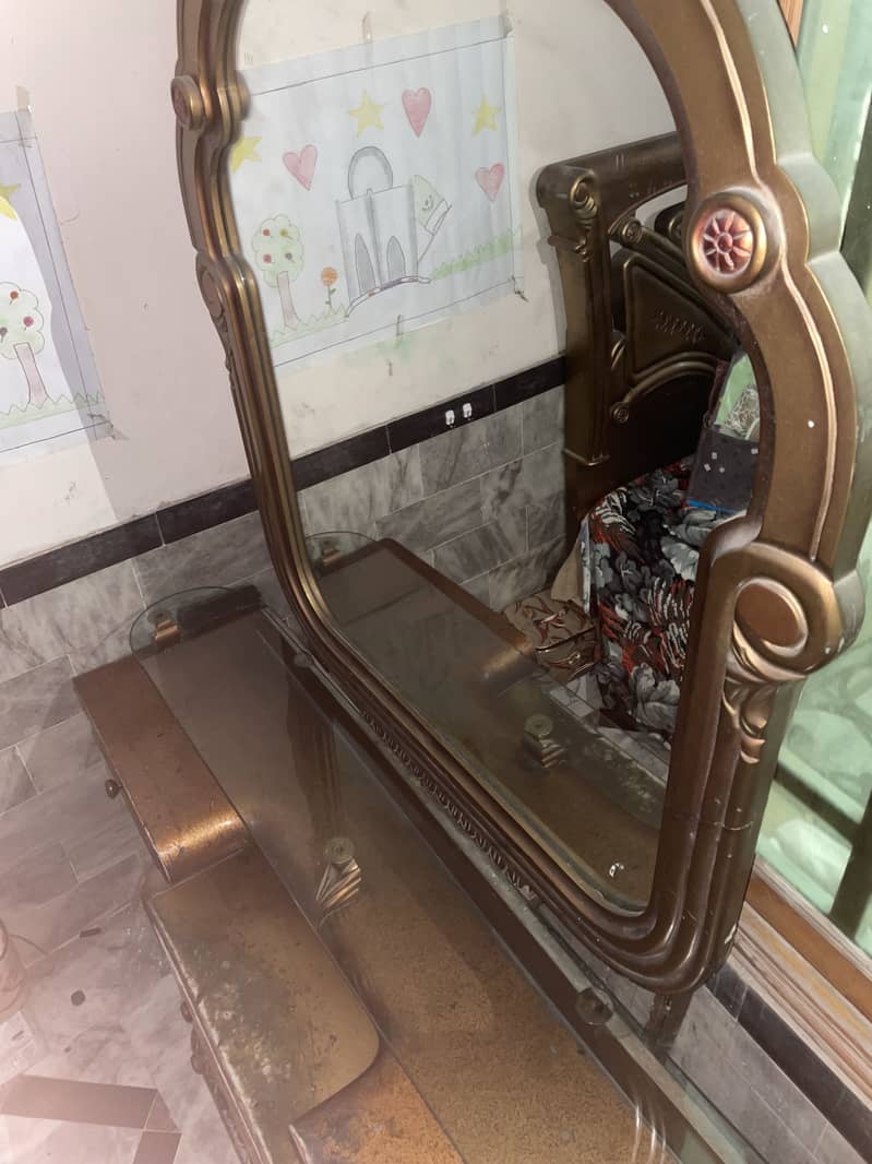 King size bed , dressing table , side tables 4