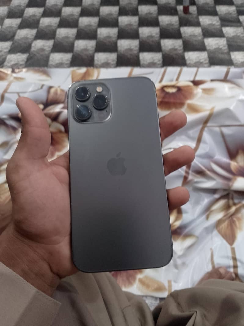 iphone 12 pro max 1