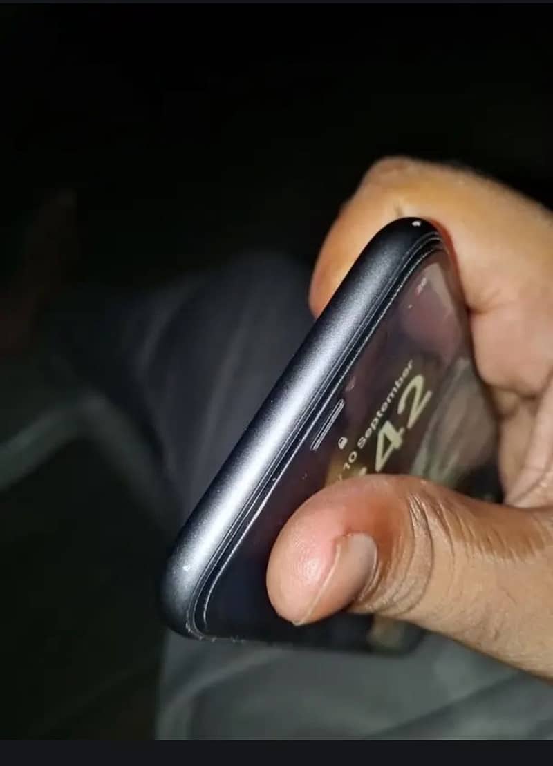 Apple iPhone 11 2