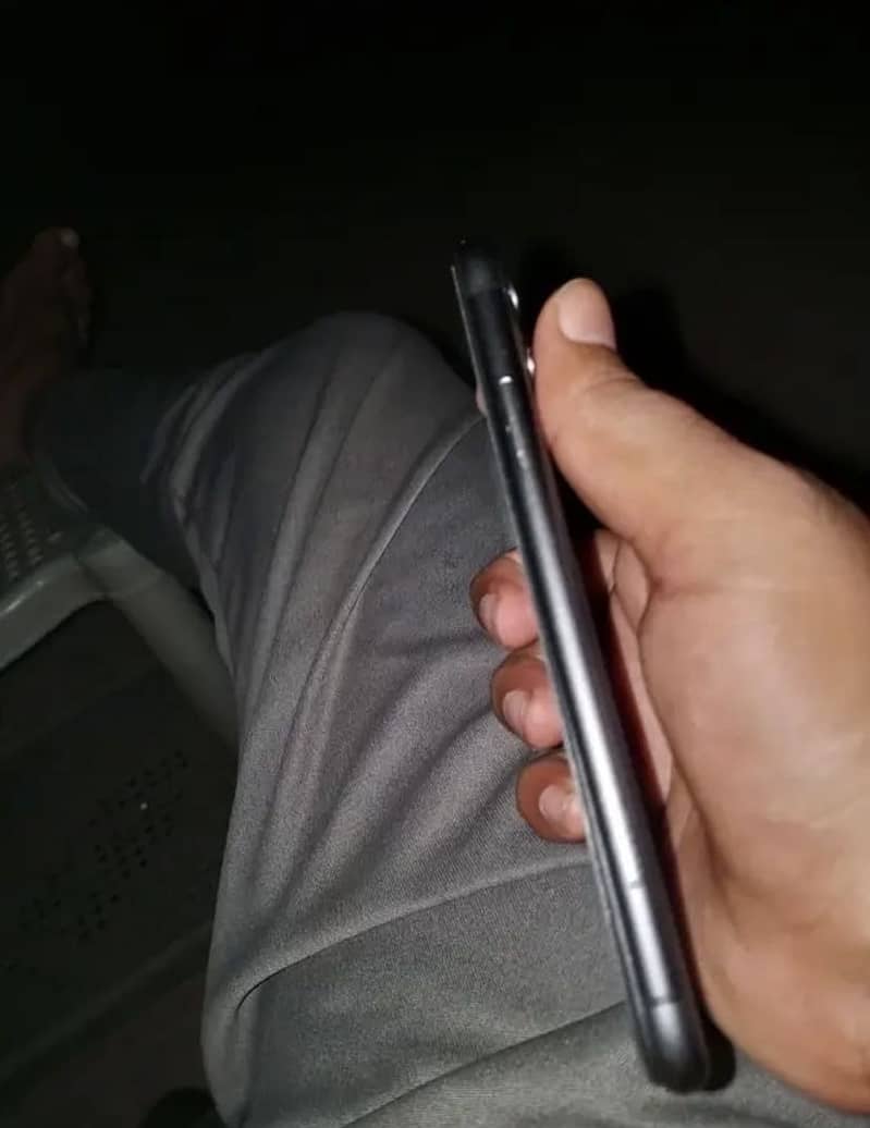 Apple iPhone 11 5