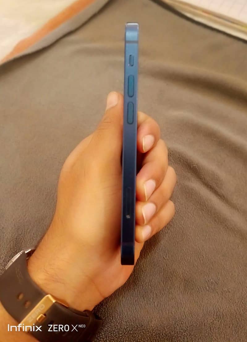 Apple iPhone 12 mini 2
