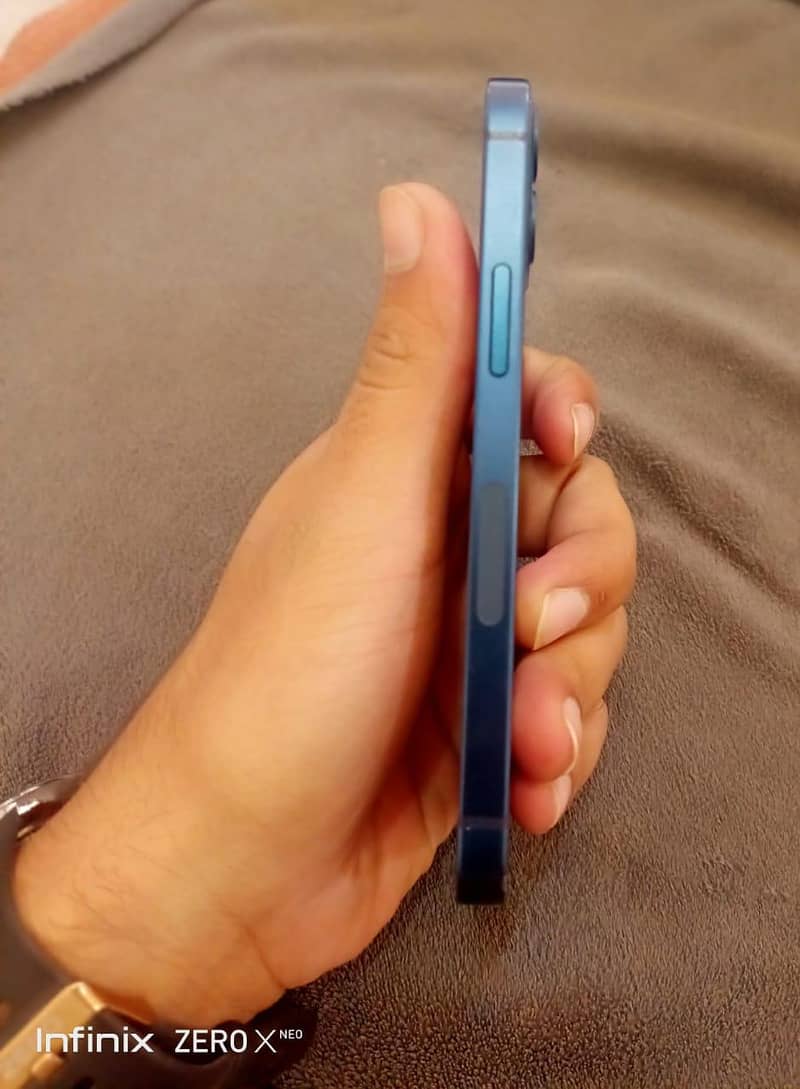 Apple iPhone 12 mini 3
