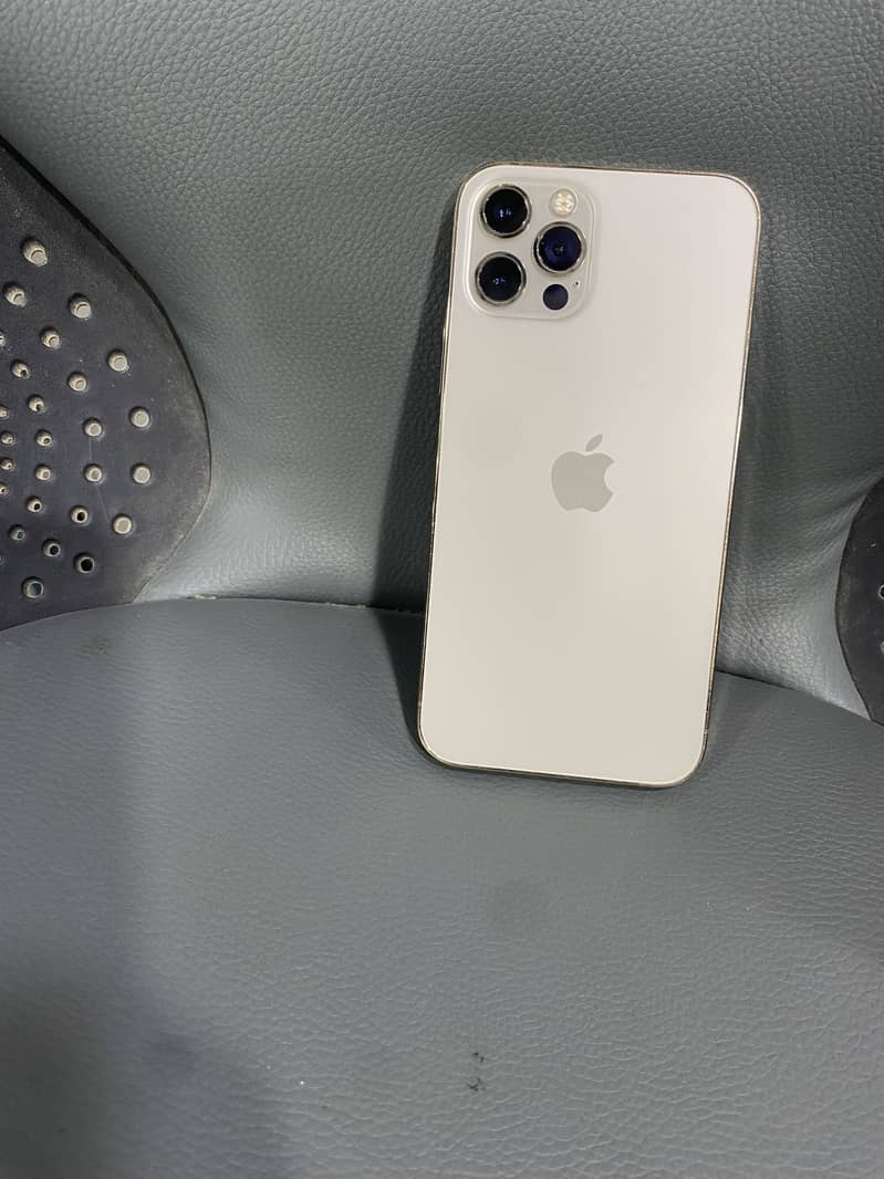 Apple iPhone 12 Pro 8