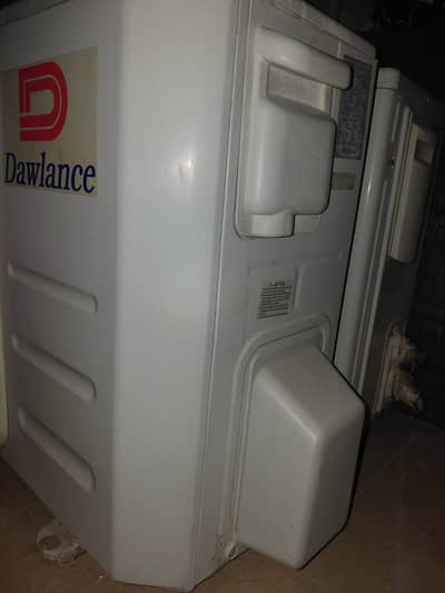 Dawlance split AC, 1 ton capacity, 1 year used