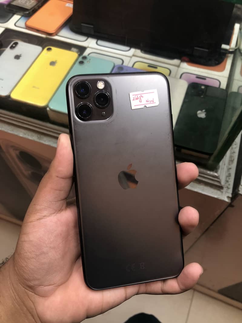 Apple iPhone 11 Pro Max 0
