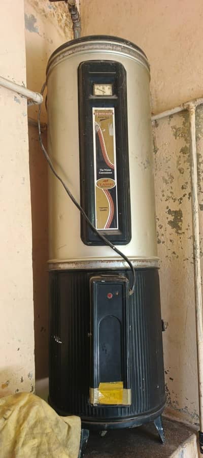 Canon Storage Gas Water Heater / Geyser - Good Working Condition