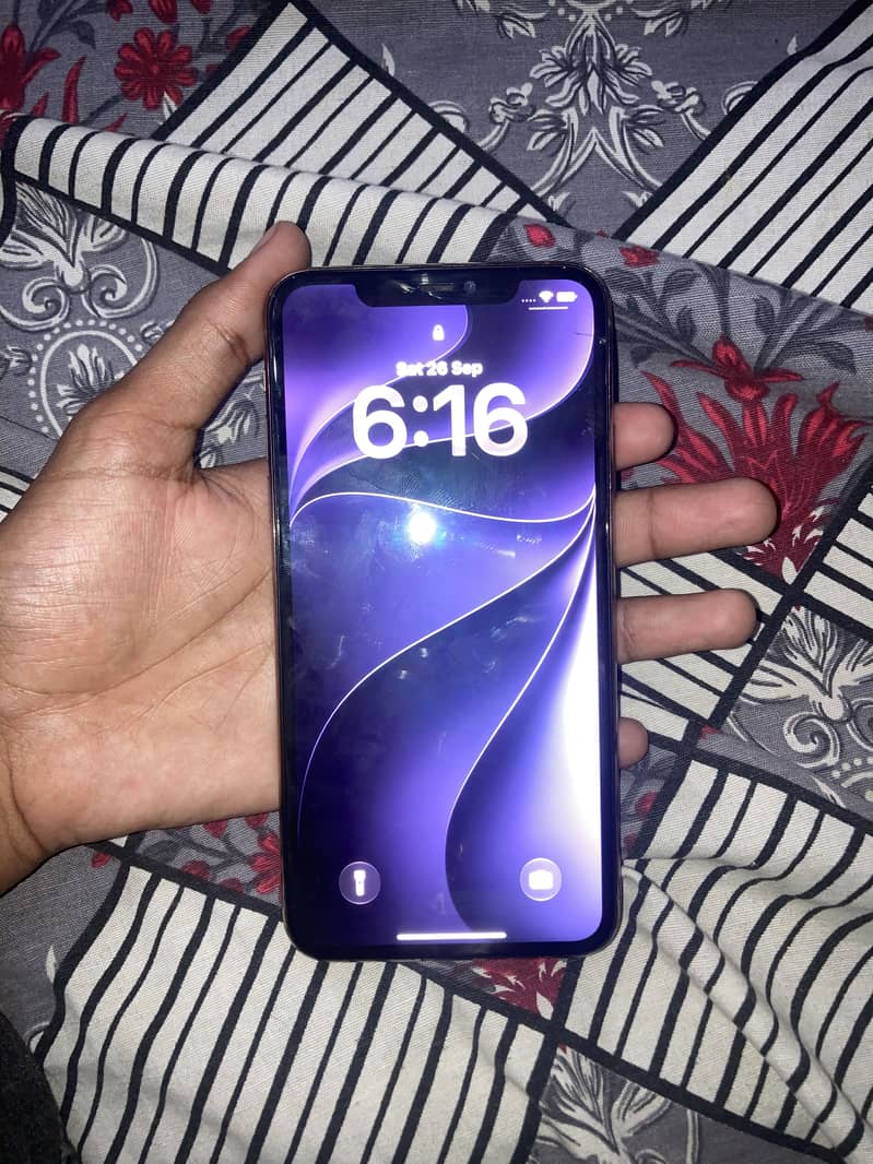 iPhone 11 Pro Max 0