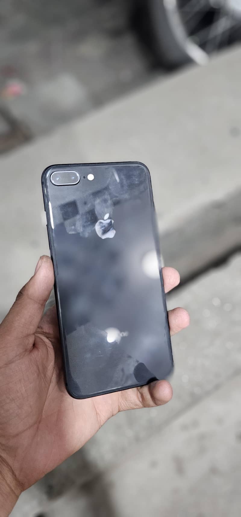 Apple iPhone 8 Plus 0