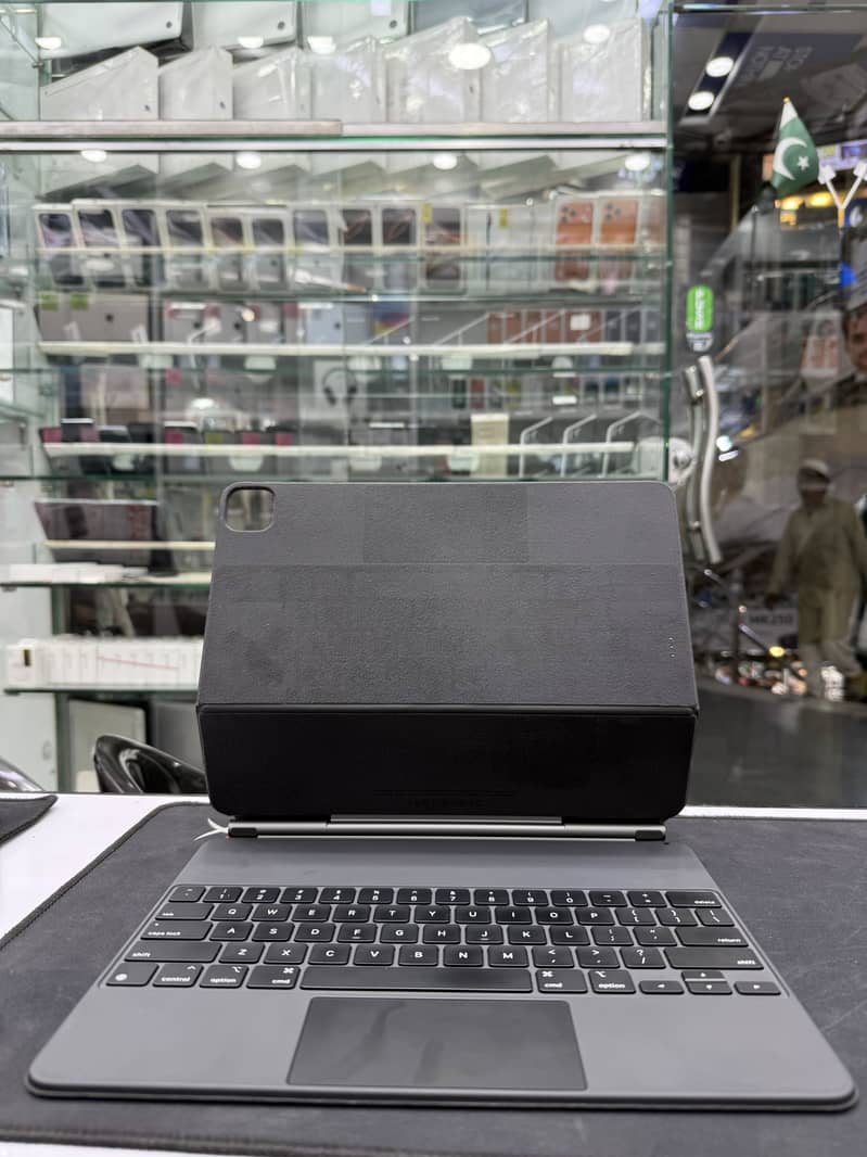 Apple Magic Keyboard 0