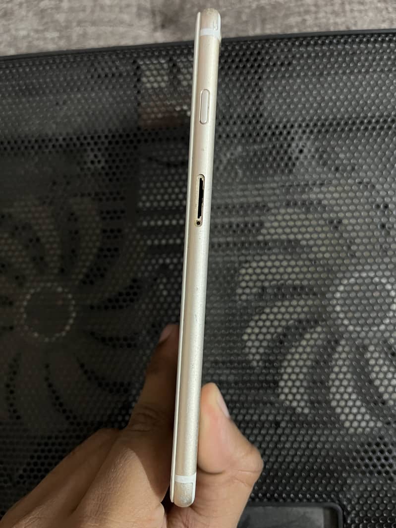 Apple iPhone 6 Plus 3