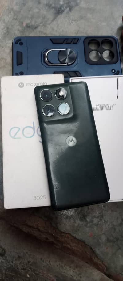 8 256 motola edge2025
