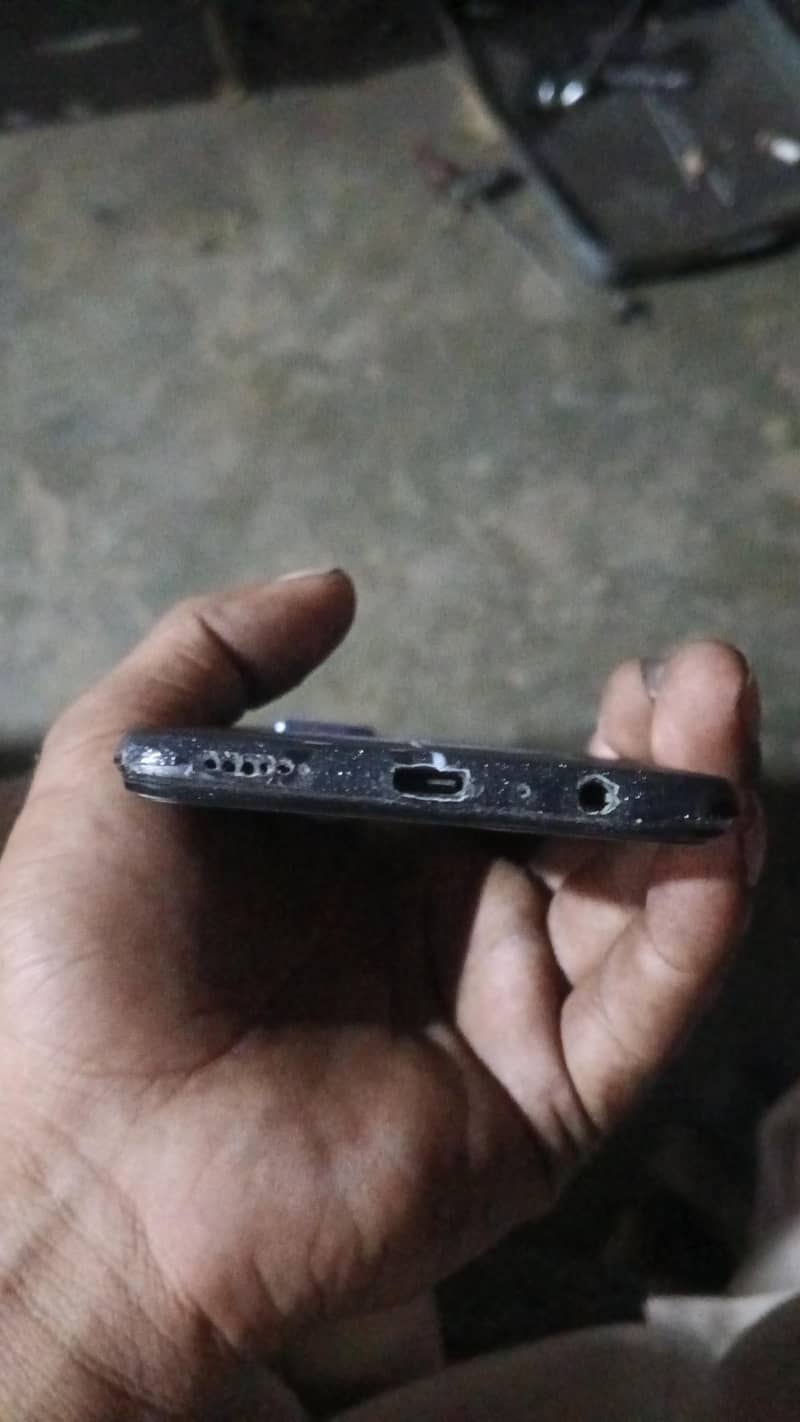 Vivo V21e 4