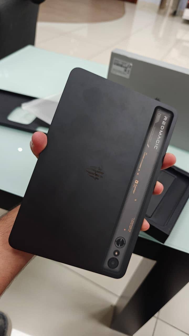 Red magic astra  tablet 4