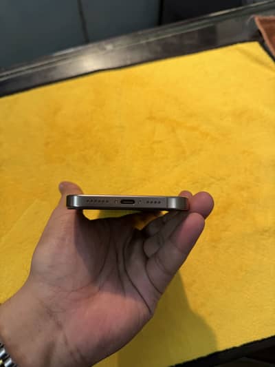 Apple iPhone 16 Pro Max just box open 1 battery cycle