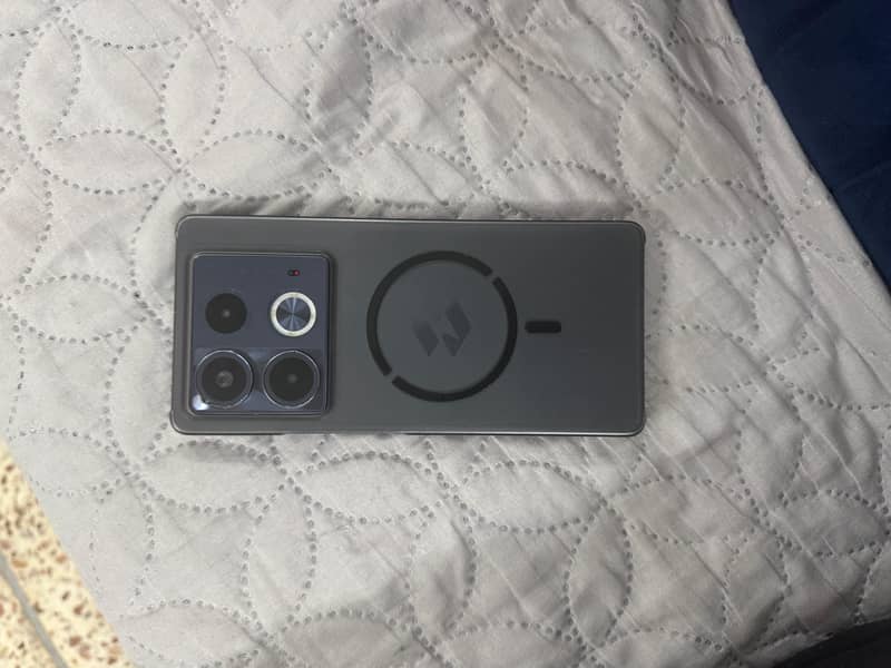 Infinix Note 40 2