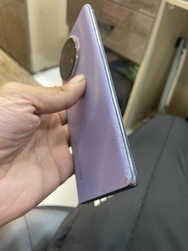 Tecno CAMON 30S 3