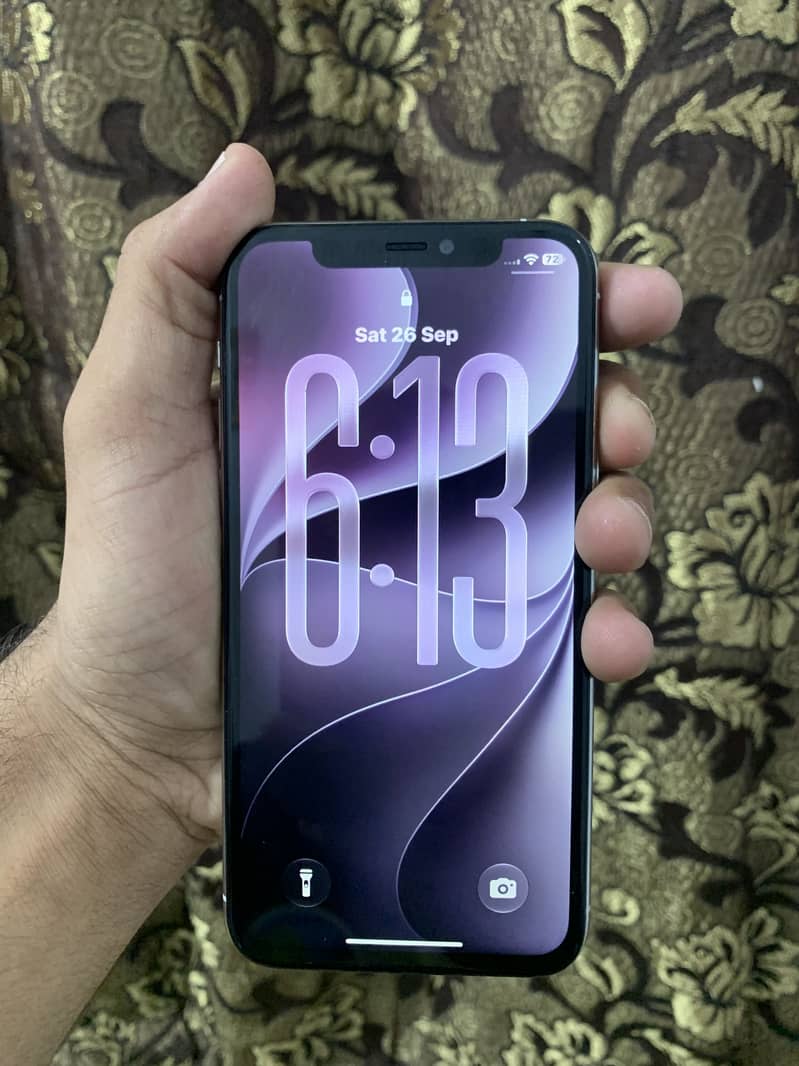 Apple iPhone 11 Pro 1