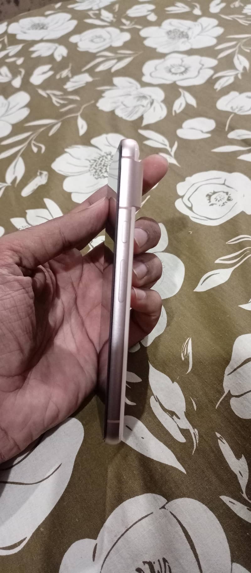 Google Pixel 8 4