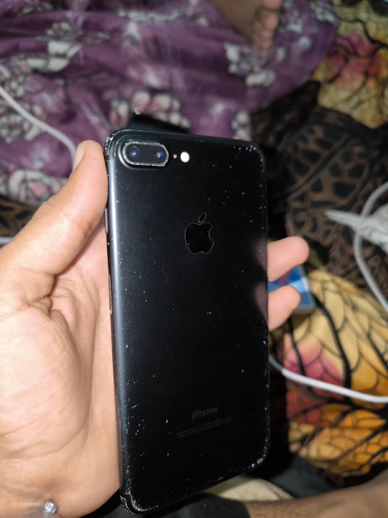 Apple iPhone 7 Plus 2