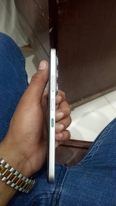 Infinix hot 60i 6+6/128 new piece with All accessories