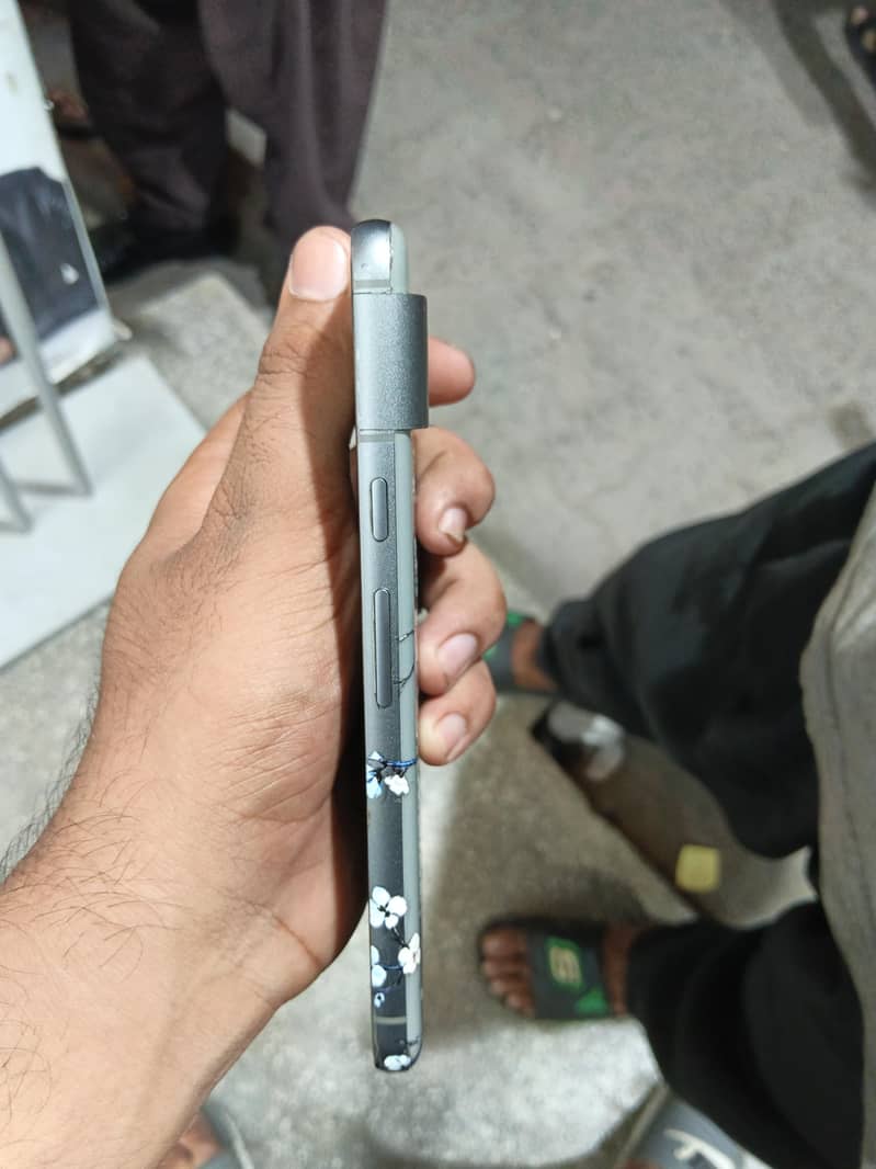 Google Pixel 8 3