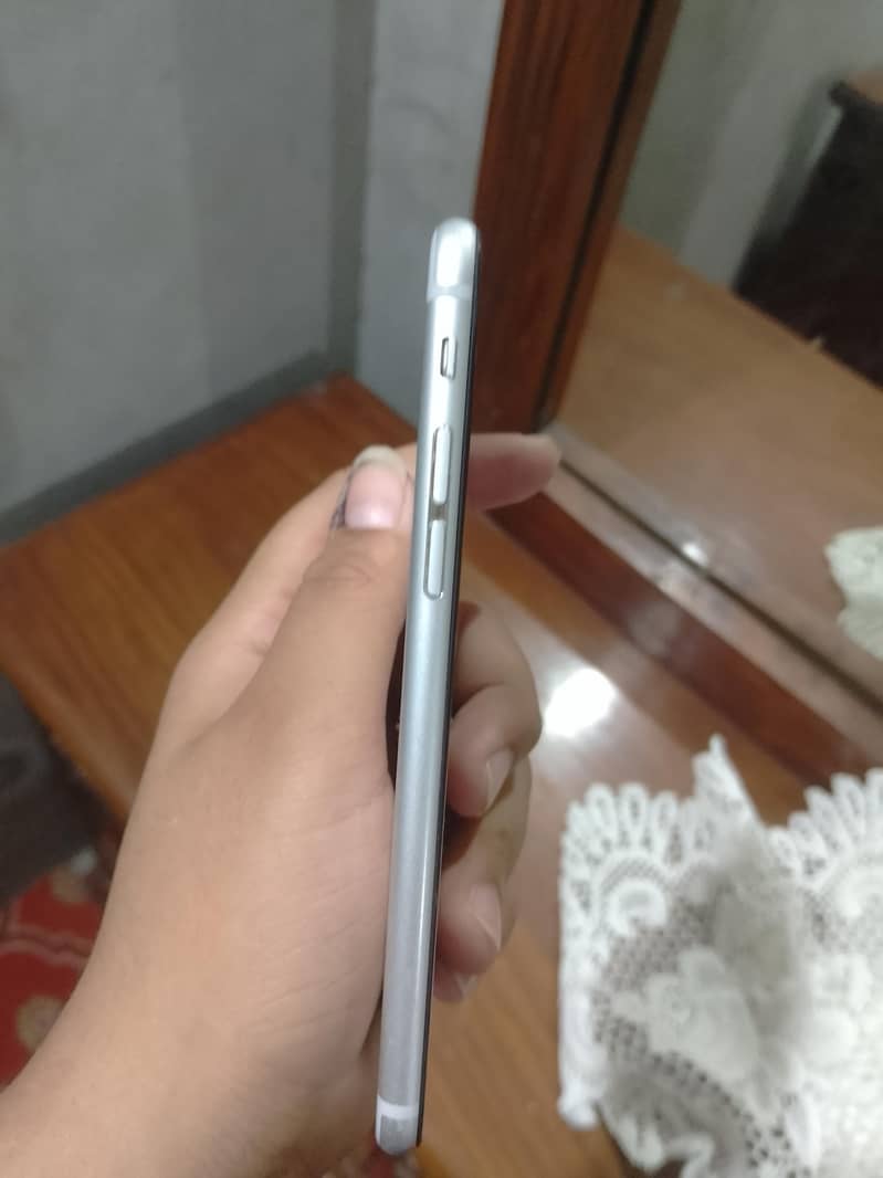 Apple iPhone 6S 2