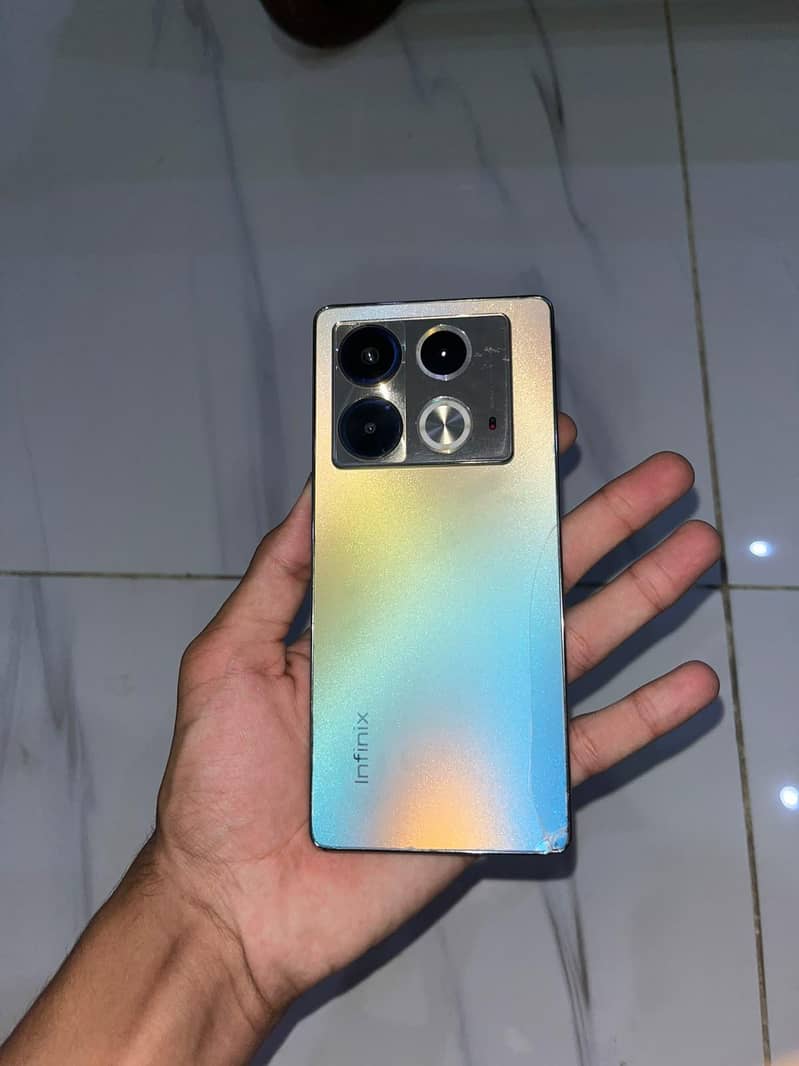 Infinix Note 40 0