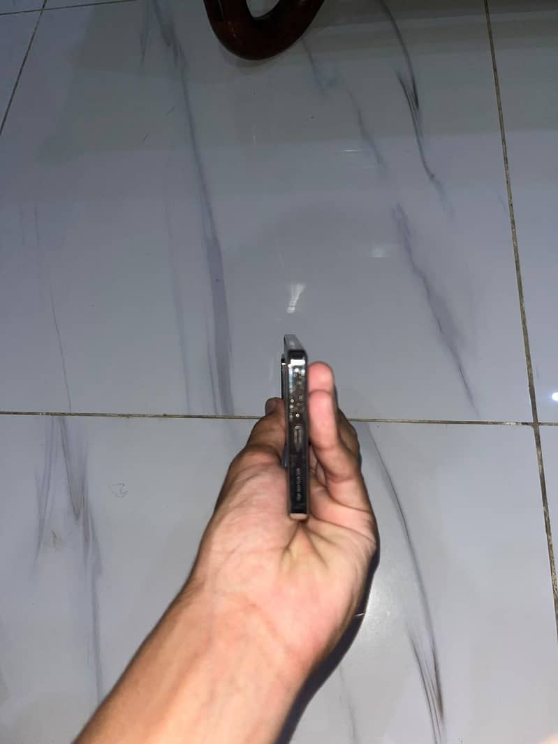 Infinix Note 40 4