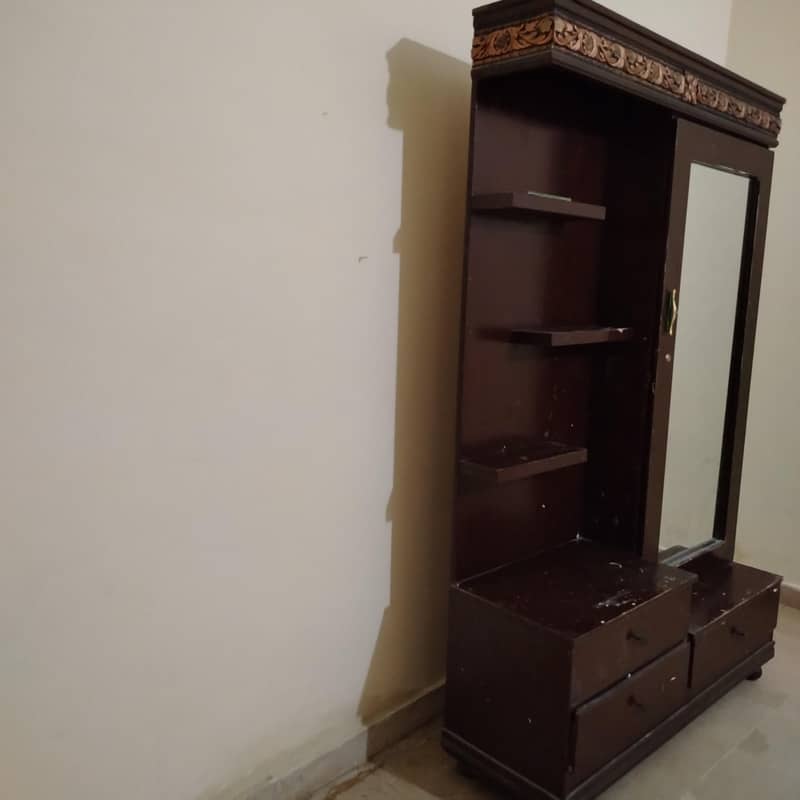 dressing table 0