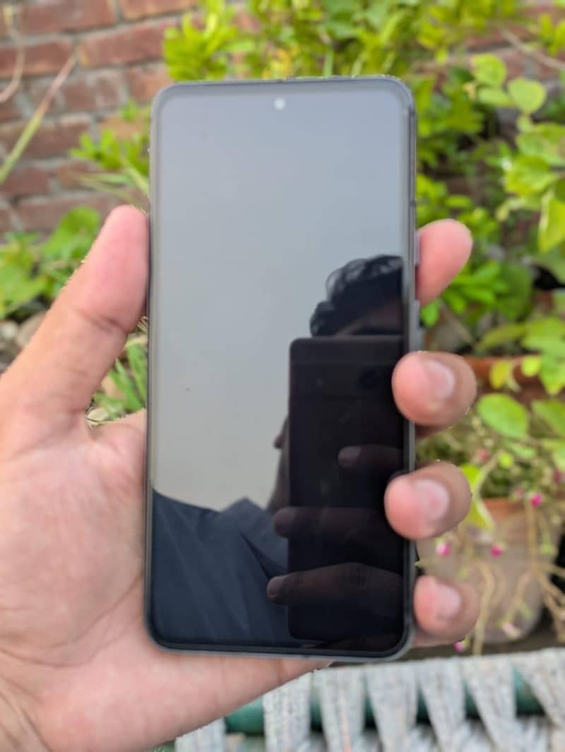 Google Pixel 8 2