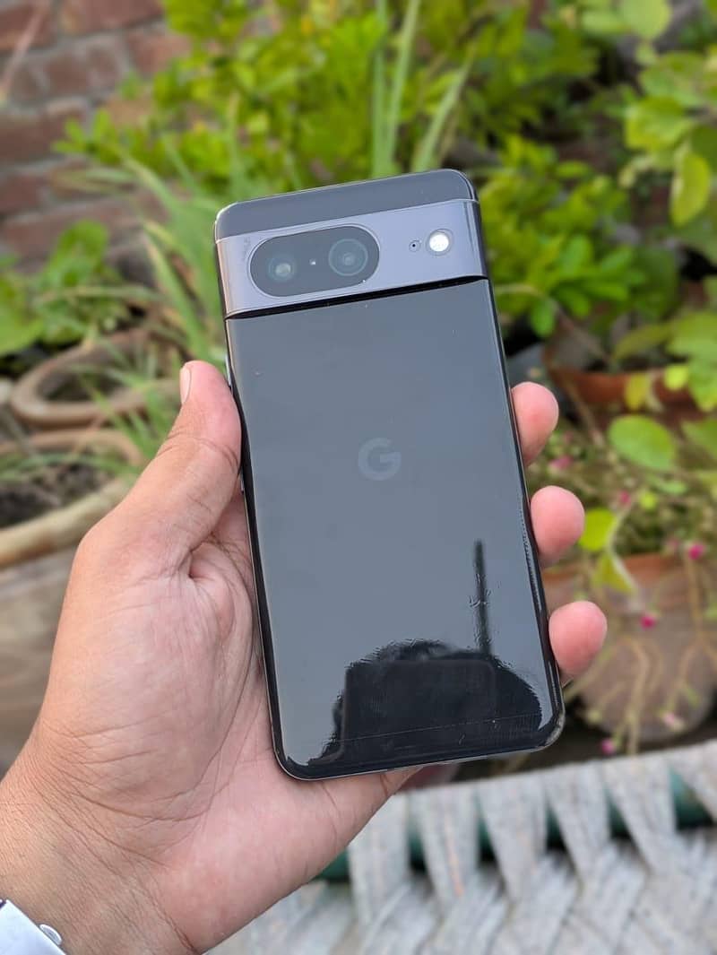 Google Pixel 8 4