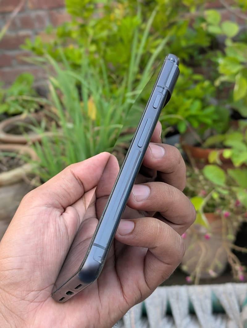 Google Pixel 8 5