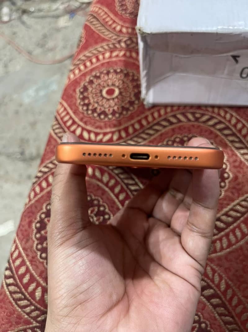 Apple iPhone 17 Pro Max 4