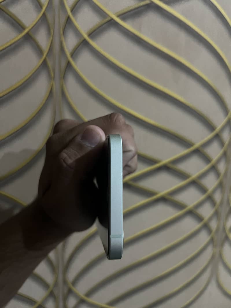Apple iPhone 12 5