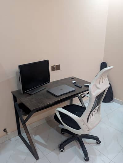 4ft quality computer Table wooden
