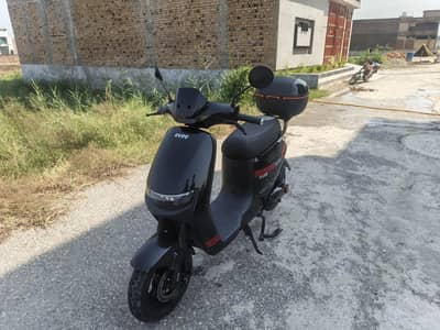 Evee Mito + 600W|2026|Black| 4 months used