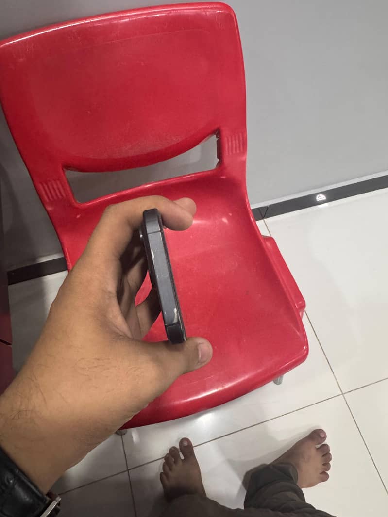 Apple iPhone 15 Pro 4