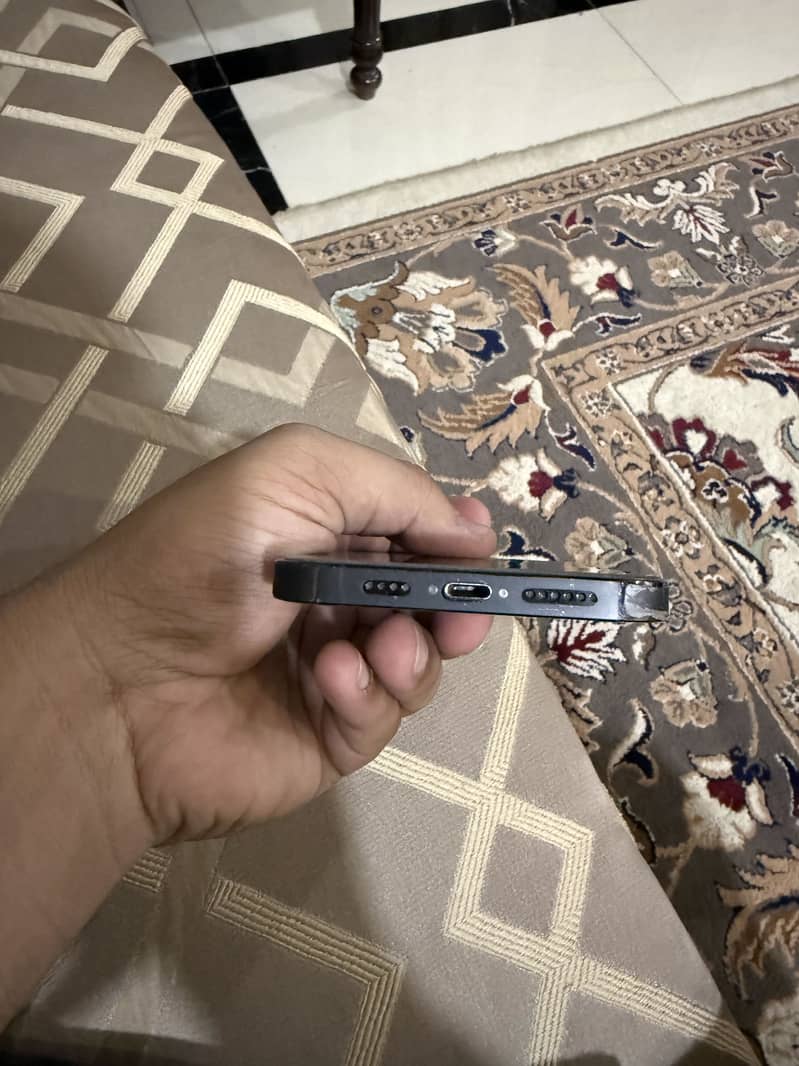 Apple iPhone 14 Pro Max 0