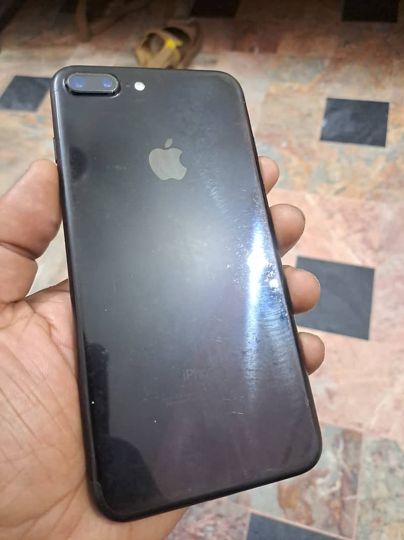 Apple iPhone 7 Plus 8