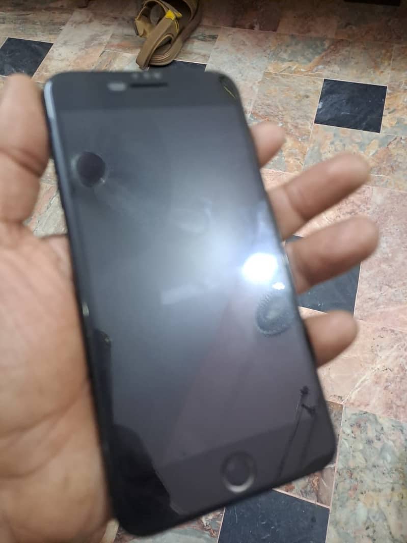 Apple iPhone 7 Plus 11