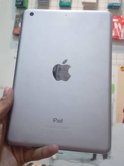Apple ipad mini 3 glass damage all ok